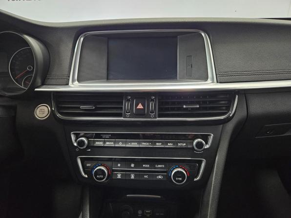 Kia Optima IV Рестайлинг с пробегом 2019 года, цена 2 045 000 рублей, 103000 км, седан, Автокод Объявления