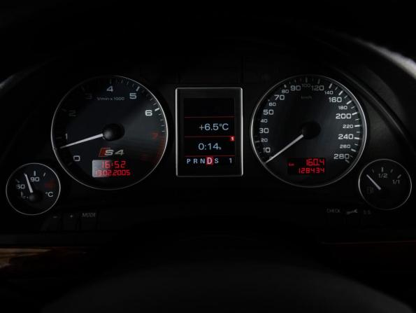 Audi S4 III (B7) с пробегом 2005 года, цена 1 474 110 рублей, 128433 км, седан, Автокод Объявления