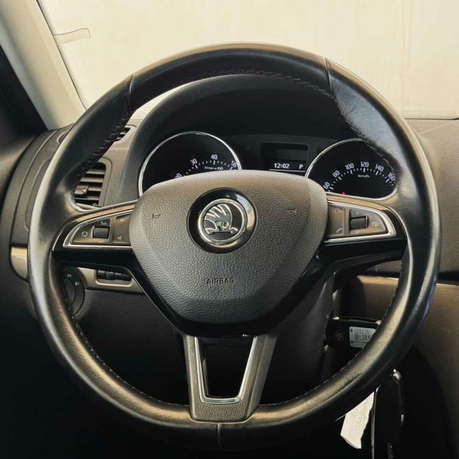 Skoda Yeti I Рестайлинг Москва  - изображение 9