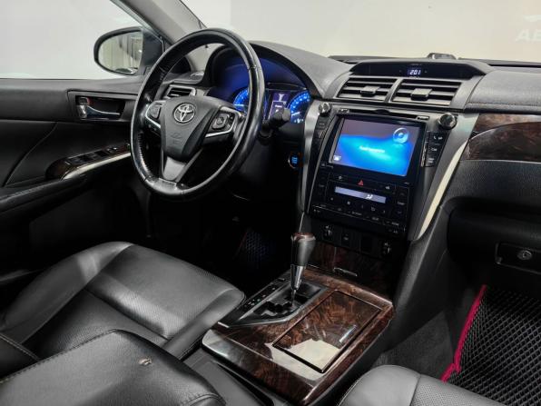 Toyota Camry VII (XV50) Рестайлинг с пробегом 2015 года, цена 1 900 000 рублей, 141322 км, седан, Автокод Объявления