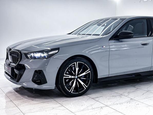 BMW 5 серии VIII (G60/G61/G68) с пробегом 2025 года, цена 7 900 000 рублей, 4097 км, седан, Автокод Объявления