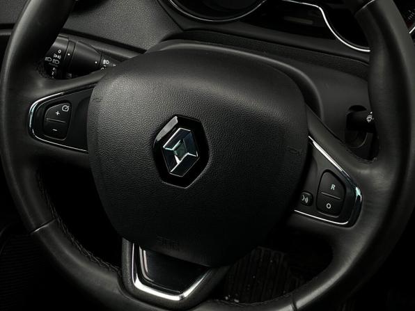 Renault Kaptur I с пробегом 2017 года, цена 1 495 900 рублей, 100042 км, внедорожник, Автокод Объявления