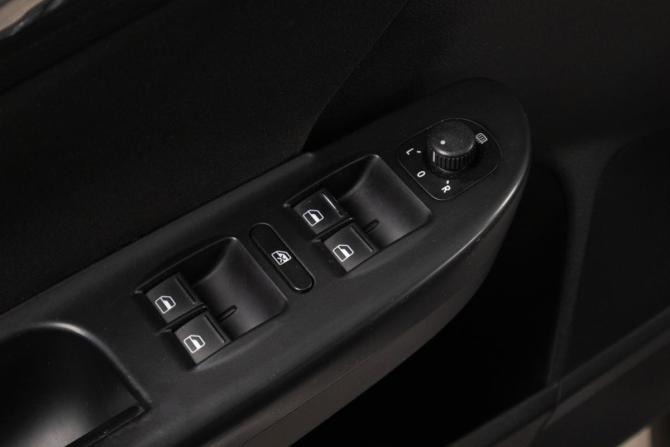 Volkswagen Passat B6 с пробегом 2006 года, цена 699 000 рублей, 233000 км, универсал, Автокод Объявления