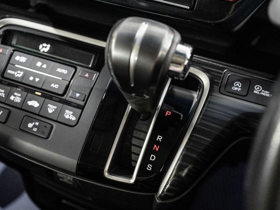 Honda Stepwgn V Иркутск  - изображение 17