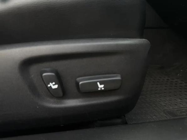 Toyota Camry VII (XV50) Рестайлинг с пробегом 2015 года, цена 1 649 000 рублей, 156854 км, седан, Автокод Объявления
