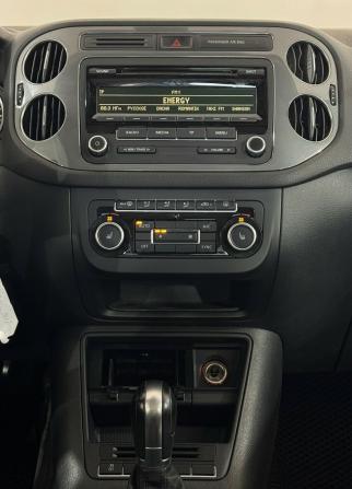 Volkswagen Tiguan I Рестайлинг с пробегом 2015 года, цена 1 220 000 рублей, 291619 км, внедорожник, Автокод Объявления