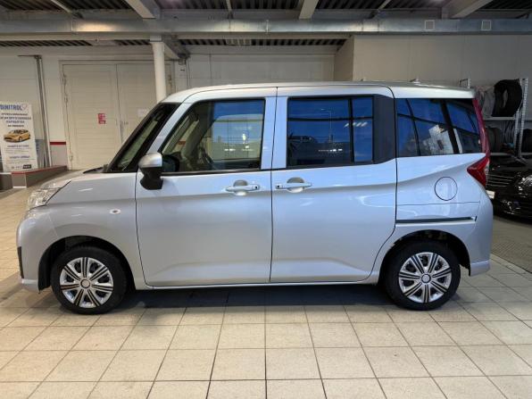 Toyota Roomy I с пробегом 2017 года, цена 959 000 рублей, 83401 км, минивэн, Автокод Объявления