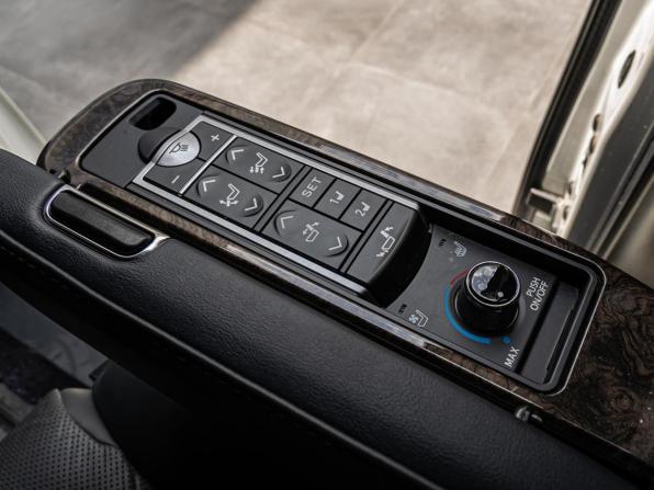 Toyota Alphard III Рестайлинг с пробегом 2020 года, цена 5 549 000 рублей, 88345 км, минивэн, Автокод Объявления