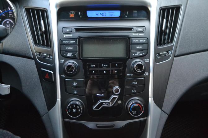 Hyundai Sonata VI (YF) с пробегом 2011 года, цена 880 000 рублей, 107432 км, седан, Автокод Объявления