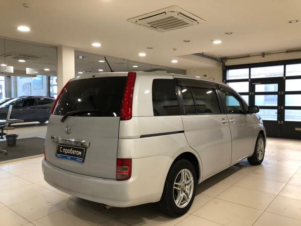 Toyota ISis I с пробегом 2004 года, цена 695 000 рублей, 280000 км, минивэн, Автокод Объявления