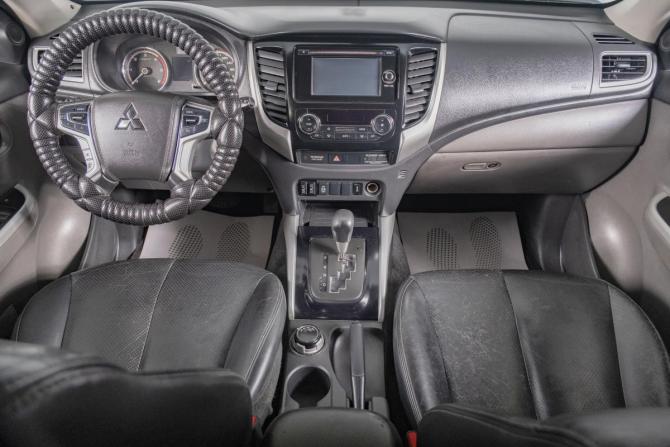 Mitsubishi L200 V с пробегом 2017 года, цена 2 899 000 рублей, 233000 км, offers.body_type.unknown, Автокод Объявления