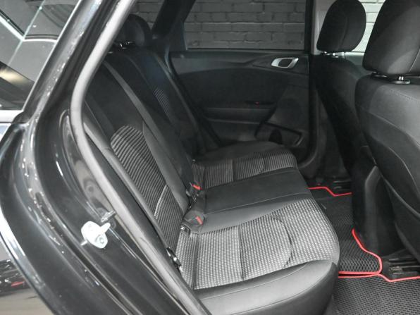 Kia Ceed III с пробегом 2019 года, цена 1 460 000 рублей, 148210 км, универсал, Автокод Объявления
