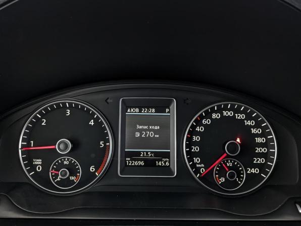 Volkswagen Multivan T5 Рестайлинг с пробегом 2012 года, цена 2 750 000 рублей, 122609 км, минивэн, Автокод Объявления