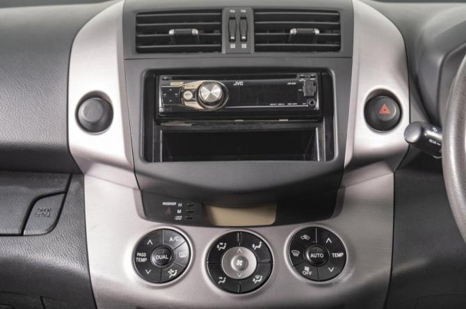 Toyota RAV4 III (XA30) с пробегом 2005 года, цена 949 000 рублей, 176000 км, внедорожник, Автокод Объявления