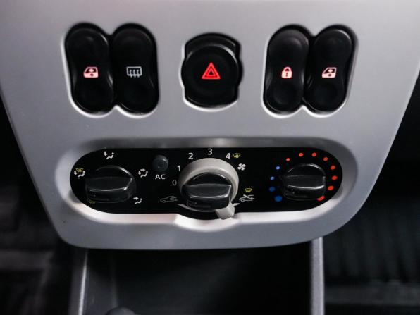 Renault Sandero I с пробегом 2012 года, цена 650 000 рублей, 162000 км, хэтчбек, Автокод Объявления