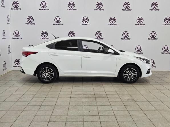 Hyundai Solaris II с пробегом 2019 года, цена 1 365 000 рублей, 87599 км, седан, Автокод Объявления