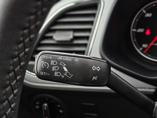 SEAT Leon III Рестайлинг с пробегом 2018 года, цена 1 250 000 рублей, 220300 км, универсал, Автокод Объявления