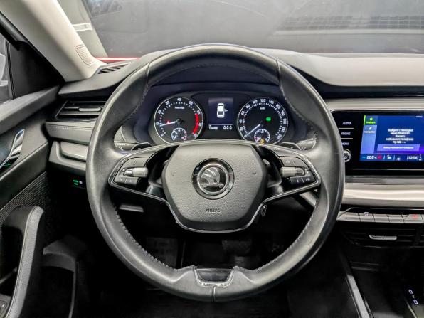 Skoda Octavia IV (A8) с пробегом 2021 года, цена 2 195 000 рублей, 103998 км, лифтбек, Автокод Объявления