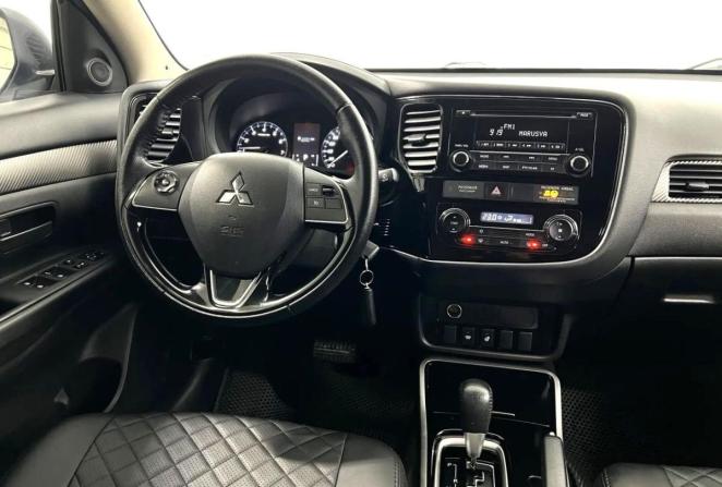 Mitsubishi Outlander III Рестайлинг 2 с пробегом 2018 года, цена 1 800 000 рублей, 155734 км, внедорожник, Автокод Объявления