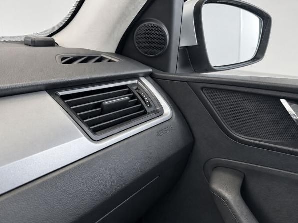 Skoda Rapid I с пробегом 2016 года, цена 949 000 рублей, 170378 км, лифтбек, Автокод Объявления