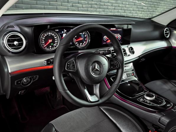 Mercedes-Benz E-Класс V (W213 S213 C238) с пробегом 2017 года, цена 2 500 000 рублей, 184719 км, седан, Автокод Объявления