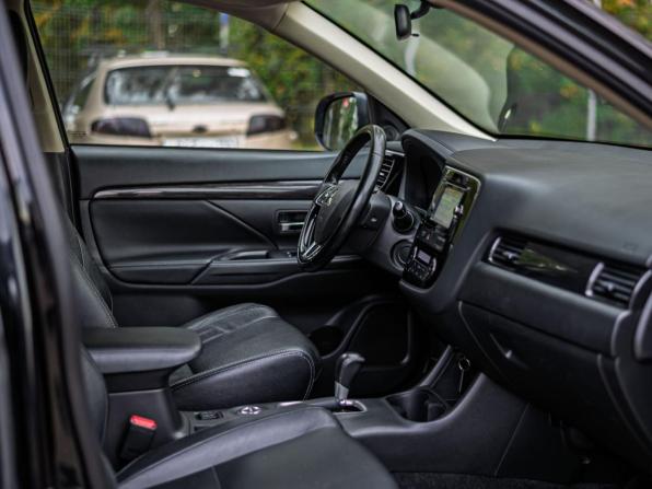 Mitsubishi Outlander III Рестайлинг 2 с пробегом 2016 года, цена 1 660 000 рублей, 140039 км, внедорожник, Автокод Объявления