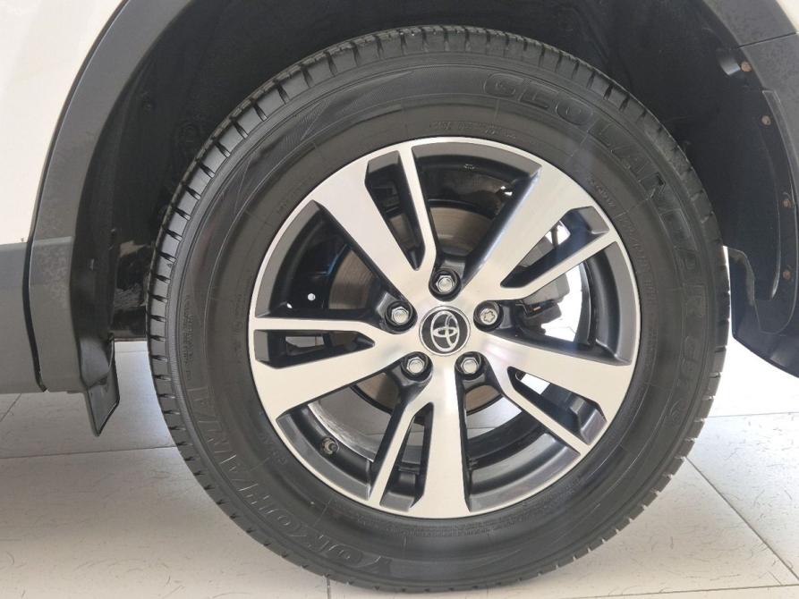 Toyota RAV4 IV (XA40) Рестайлинг Екатеринбург  - изображение 8