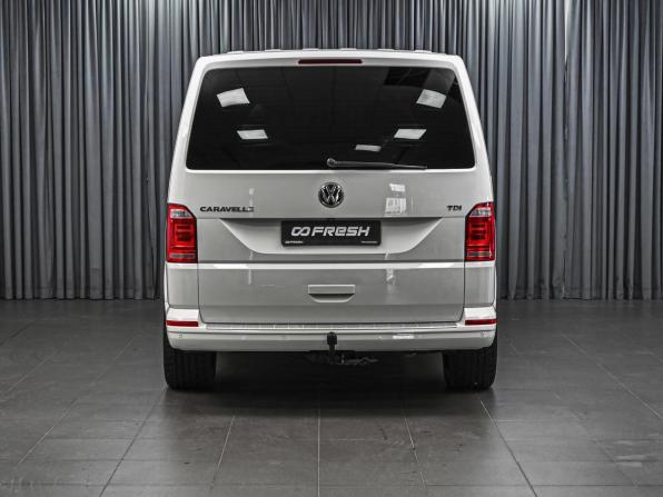 Volkswagen Caravelle T6 с пробегом 2015 года, цена 3 432 000 рублей, 231229 км, минивэн, Автокод Объявления