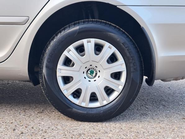 Skoda Octavia II (A5) Рестайлинг с пробегом 2011 года, цена 800 000 рублей, 210000 км, лифтбек, Автокод Объявления
