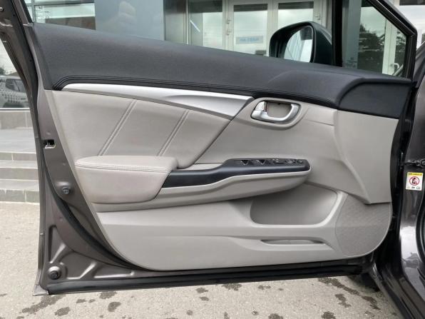 Honda Civic IX Рестайлинг с пробегом 2013 года, цена 1 065 000 рублей, 162400 км, седан, Автокод Объявления