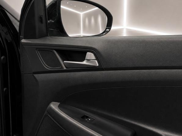 Hyundai Tucson III с пробегом 2018 года, цена 2 199 000 рублей, 120550 км, внедорожник, Автокод Объявления