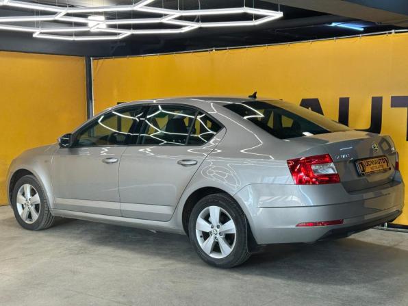 Skoda Octavia III (A7) Рестайлинг с пробегом 2019 года, цена 1 779 000 рублей, 87000 км, лифтбек, Автокод Объявления