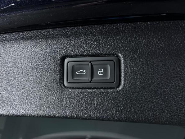 Audi Q7 II (4M) Рестайлинг с пробегом 2019 года, цена 5 899 000 рублей, 145000 км, внедорожник, Автокод Объявления