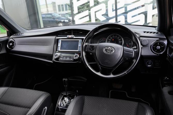 Toyota Corolla XI (E160 E170 E180) Рестайлинг 1 с пробегом 2016 года, цена 1 539 000 рублей, 108052 км, универсал, Автокод Объявления