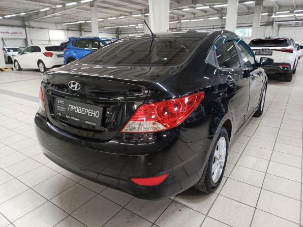 Hyundai Solaris I с пробегом 2014 года, цена 585 000 рублей, 211279 км, седан, Автокод Объявления