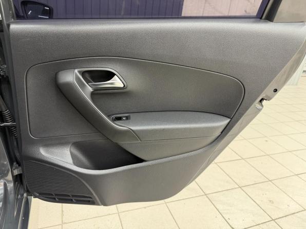 Volkswagen Polo V с пробегом 2012 года, цена 700 000 рублей, 245309 км, седан, Автокод Объявления