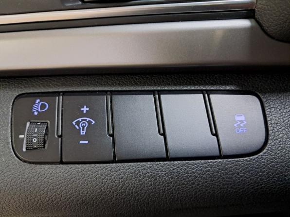 Hyundai Elantra VI (AD) с пробегом 2016 года, цена 1 095 000 рублей, 212227 км, седан, Автокод Объявления