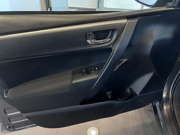 Toyota Corolla XI (E160 E170 E180) с пробегом 2013 года, цена 846 300 рублей, 237480 км, седан, Автокод Объявления