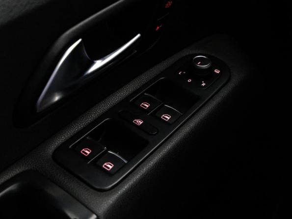 Volkswagen Amarok I Рестайлинг с пробегом 2018 года, цена 2 949 000 рублей, 162235 км, offers.body_type.unknown, Автокод Объявления