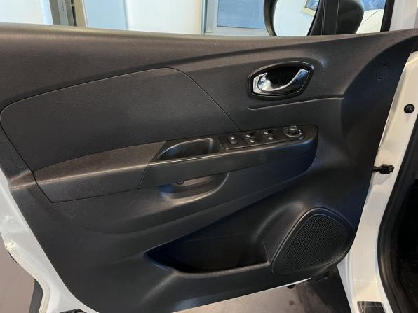 Renault Kaptur I с пробегом 2018 года, цена 1 550 000 рублей, 92641 км, внедорожник, Автокод Объявления