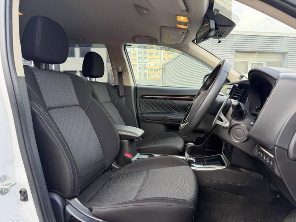 Mitsubishi Outlander III Рестайлинг 3 с пробегом 2019 года, цена 1 985 000 рублей, 180000 км, внедорожник, Автокод Объявления