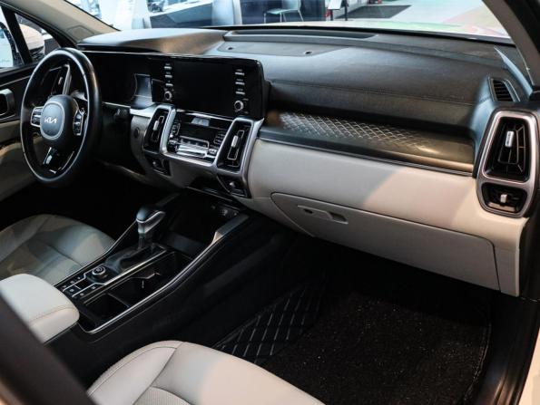 Kia Sorento IV с пробегом 2023 года, цена 4 150 000 рублей, 46579 км, внедорожник, Автокод Объявления