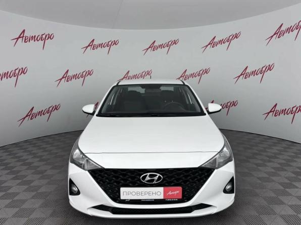 Hyundai Solaris II Рестайлинг с пробегом 2022 года, цена 1 579 000 рублей, 56982 км, седан, Автокод Объявления