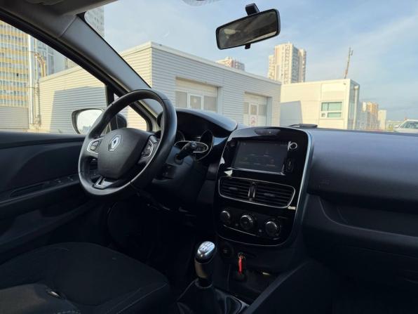 Renault Clio IV Рестайлинг с пробегом 2018 года, цена 895 000 рублей, 232000 км, хэтчбек, Автокод Объявления