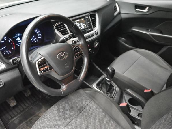 Hyundai Solaris II с пробегом 2019 года, цена 1 340 000 рублей, 104756 км, седан, Автокод Объявления
