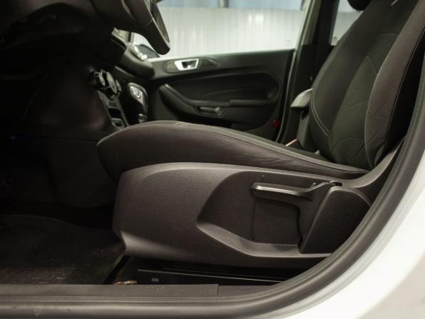 Ford Fiesta Mk6 Рестайлинг с пробегом 2015 года, цена 720 000 рублей, 149169 км, седан, Автокод Объявления