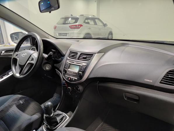 Hyundai Solaris I Рестайлинг с пробегом 2014 года, цена 773 150 рублей, 192472 км, хэтчбек, Автокод Объявления