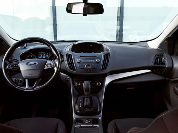 Ford Kuga II Рестайлинг с пробегом 2017 года, цена 1 949 000 рублей, 67408 км, внедорожник, Автокод Объявления