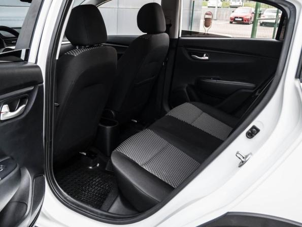 Kia Rio IV с пробегом 2018 года, цена 1 139 000 рублей, 75749 км, хэтчбек, Автокод Объявления