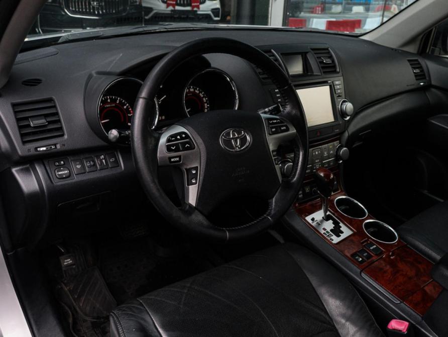 Toyota Highlander II (XU40) Рестайлинг Москва  - изображение 15